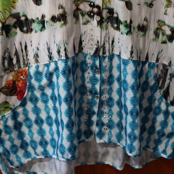 Onque Women Floral Rhinestone Mixed Media Snap Front Blouse 2X Statement - Picture 9 of 13